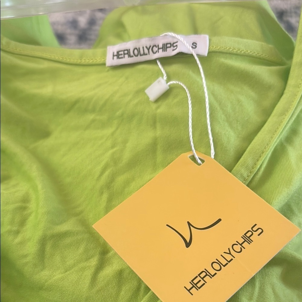 ❤️3 for $15! ❤️ Neon Green Cold Shoulder Top, Small - Picture 6 of 7